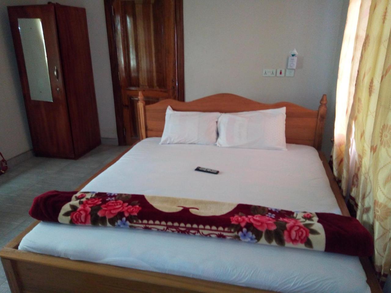 Jostev Hotel Кумаси Екстериор снимка